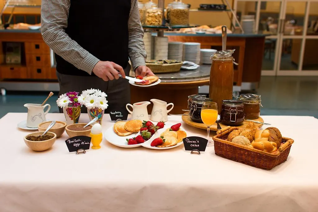 ****  Adria Hotel Prague Czech Republic
