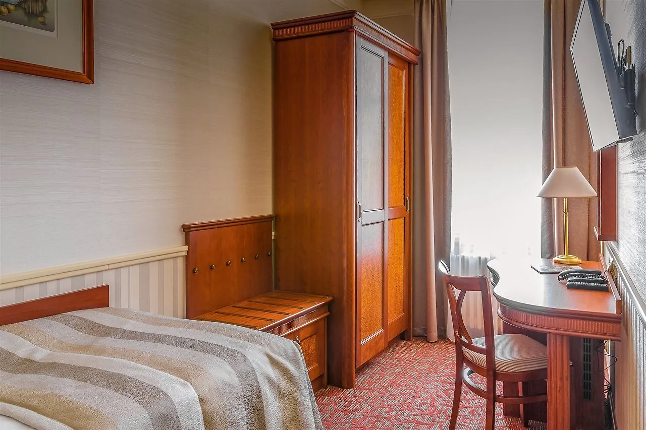Adria Hotel Praag 4*,  Tsjechië